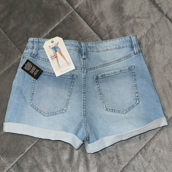 Celebrity Pink ReGeneration Mindful Denim Jean Mom High Rise Shorts 9/29 - Picture 4 of 7